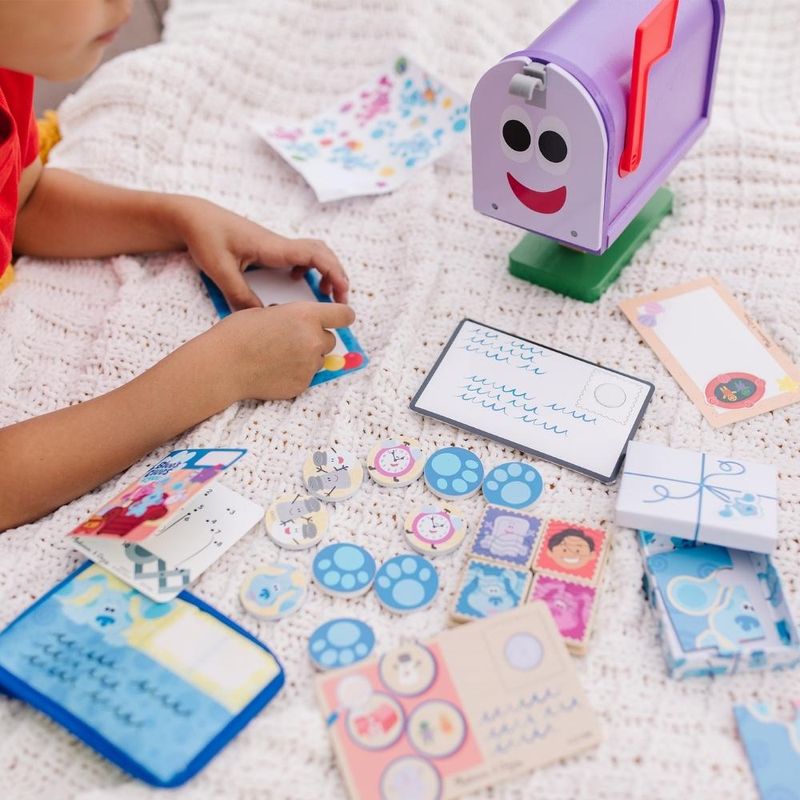 Set-Buz-n-de-Cartas-Las-Pistas-de-Blue-Melissa-Doug-2-322305895