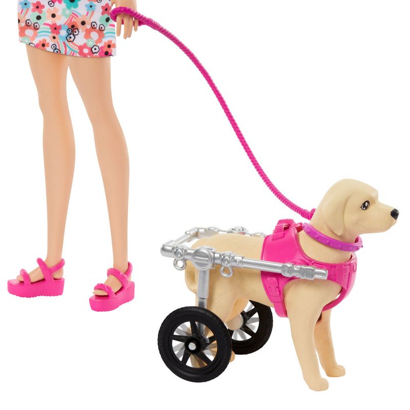 Barbie Paseo Perrito con Silla de Ruedas Wong.pe